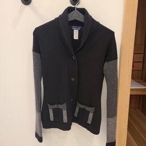 ❤️❤️HOST PICK❤️❤️ Patagonia lambswool sweater cardigan/ Sz Small